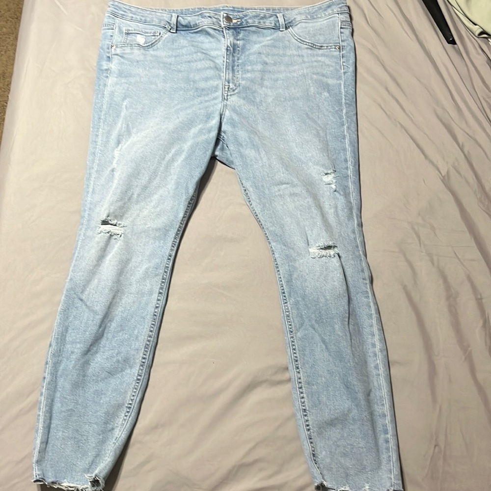 H&M light washed jeans